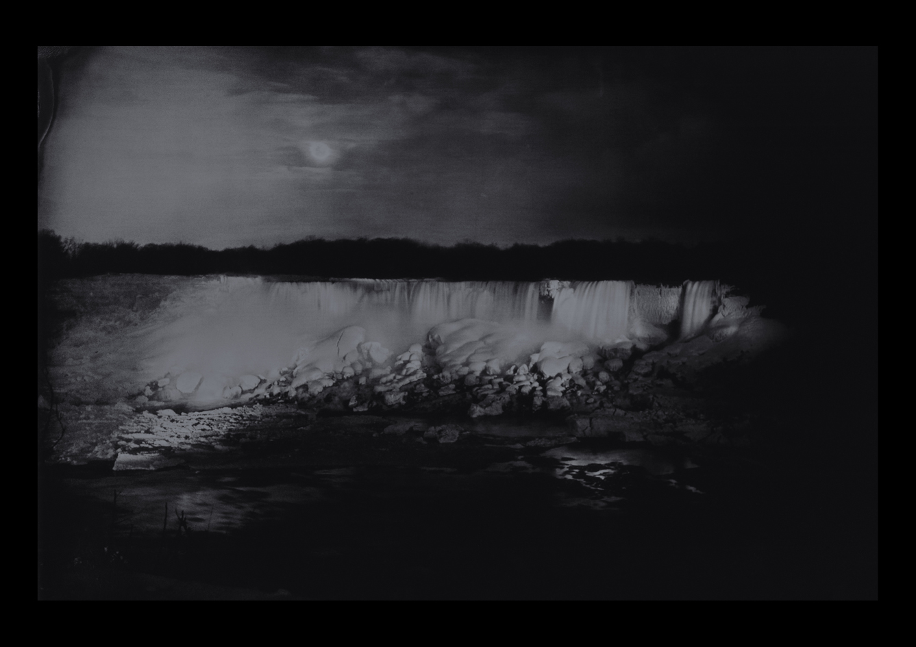  43º 4' 10.592" N 79º 4' 8.519" W